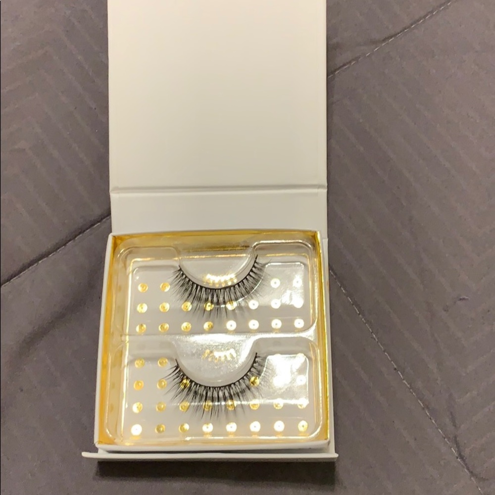 NIB Battington Monroe 3D Silk Lashes